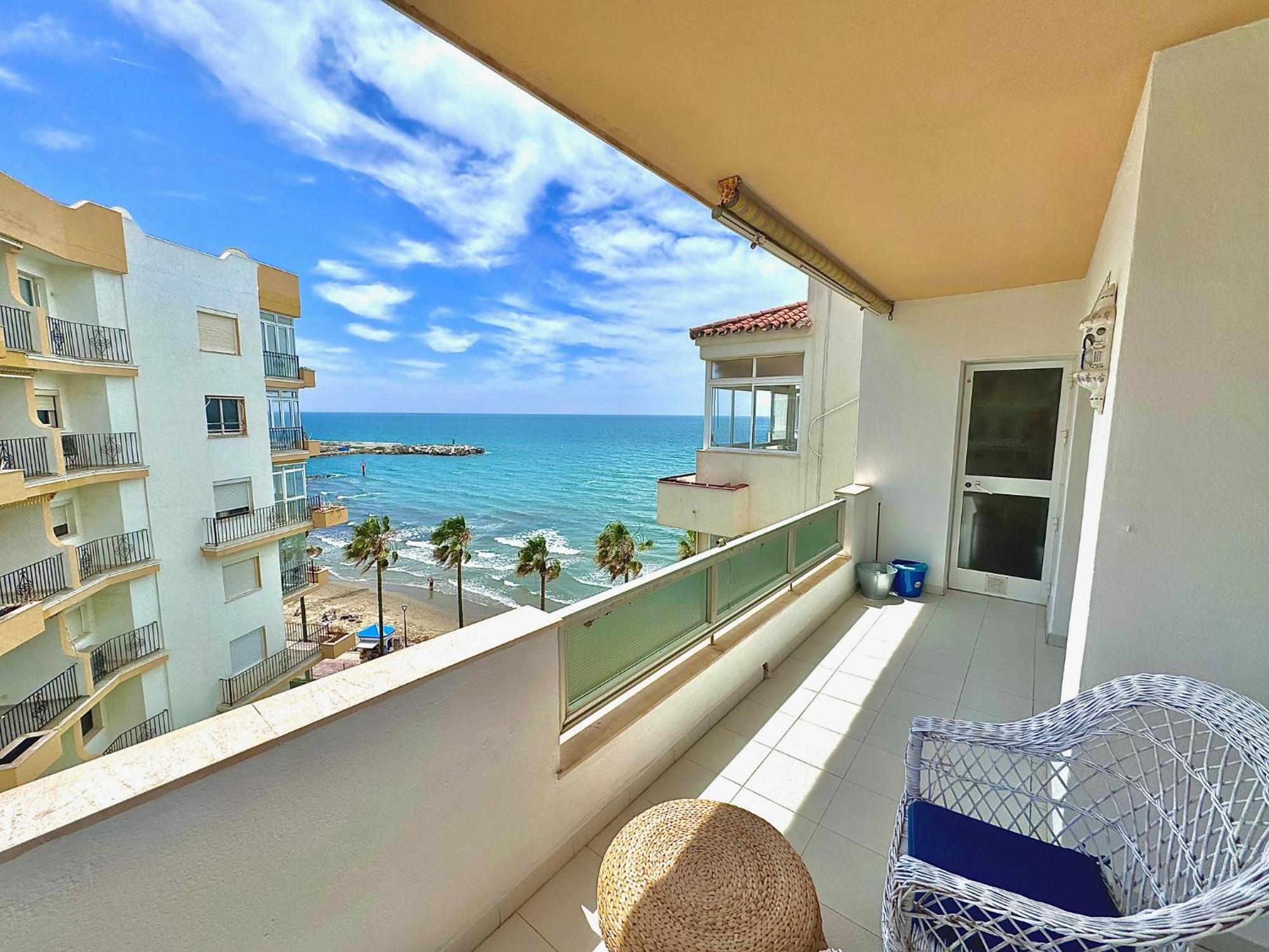 In Front Of Sea & Center Apartment Marbella Exterior photo